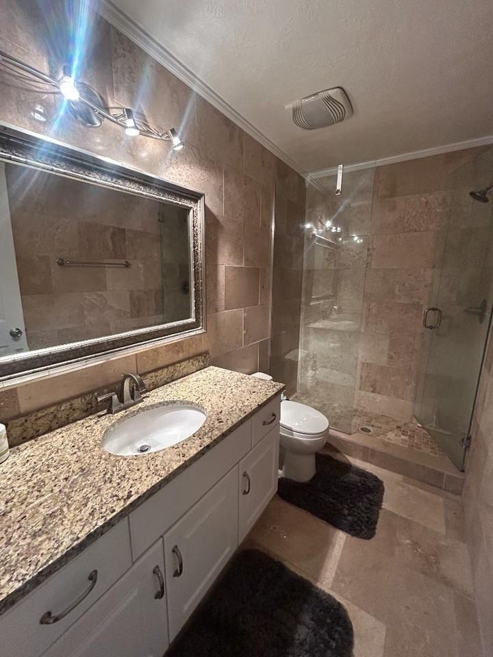 Victorian Gate Condos - Photo 6 of 9