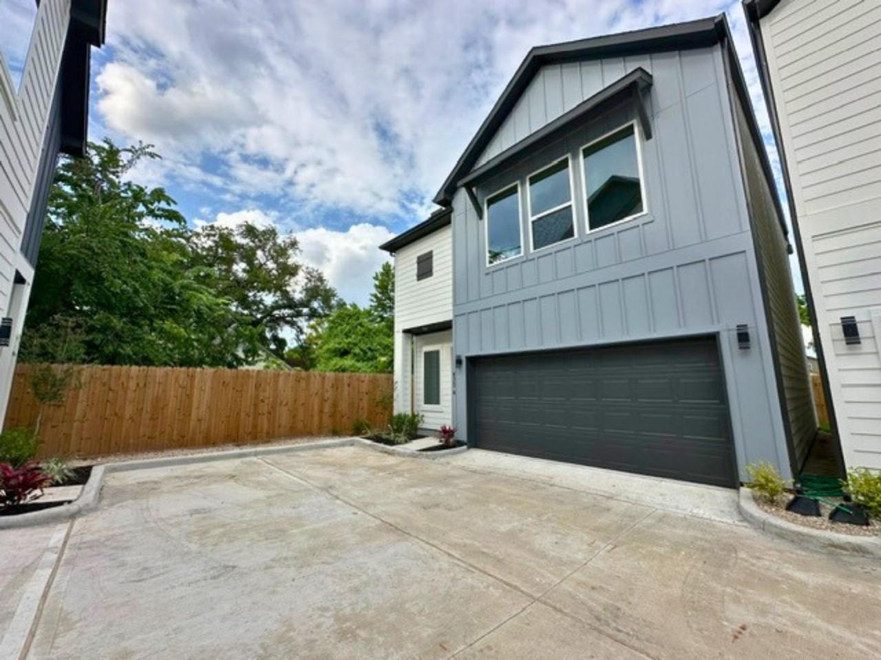 835 Dorchester St - Photo 3 of 20