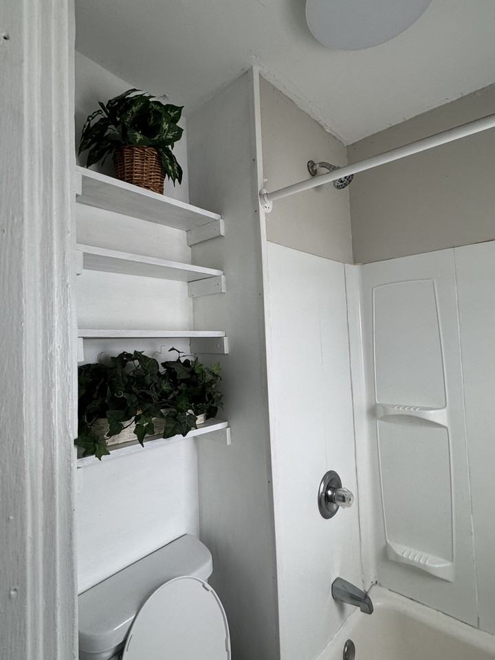 220 Houston Ave #220 - Photo 5 of 10