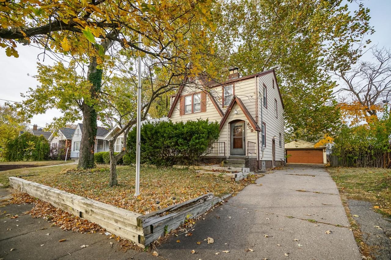 409 E Melbourne Ave - Photo 3 of 20