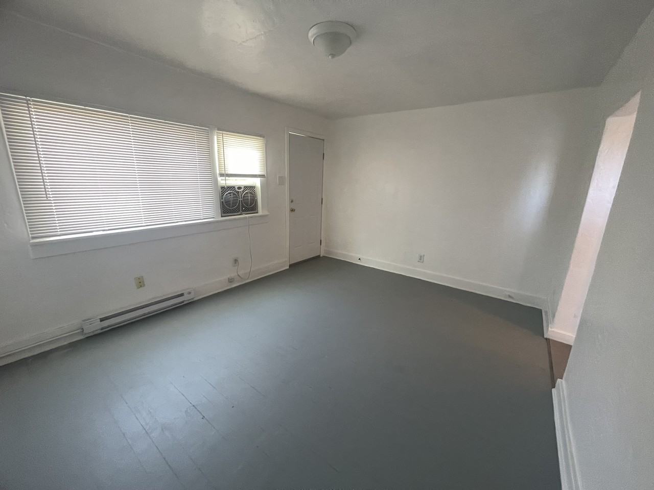 212 Cornell Dr Se #B - Photo 3 of 7