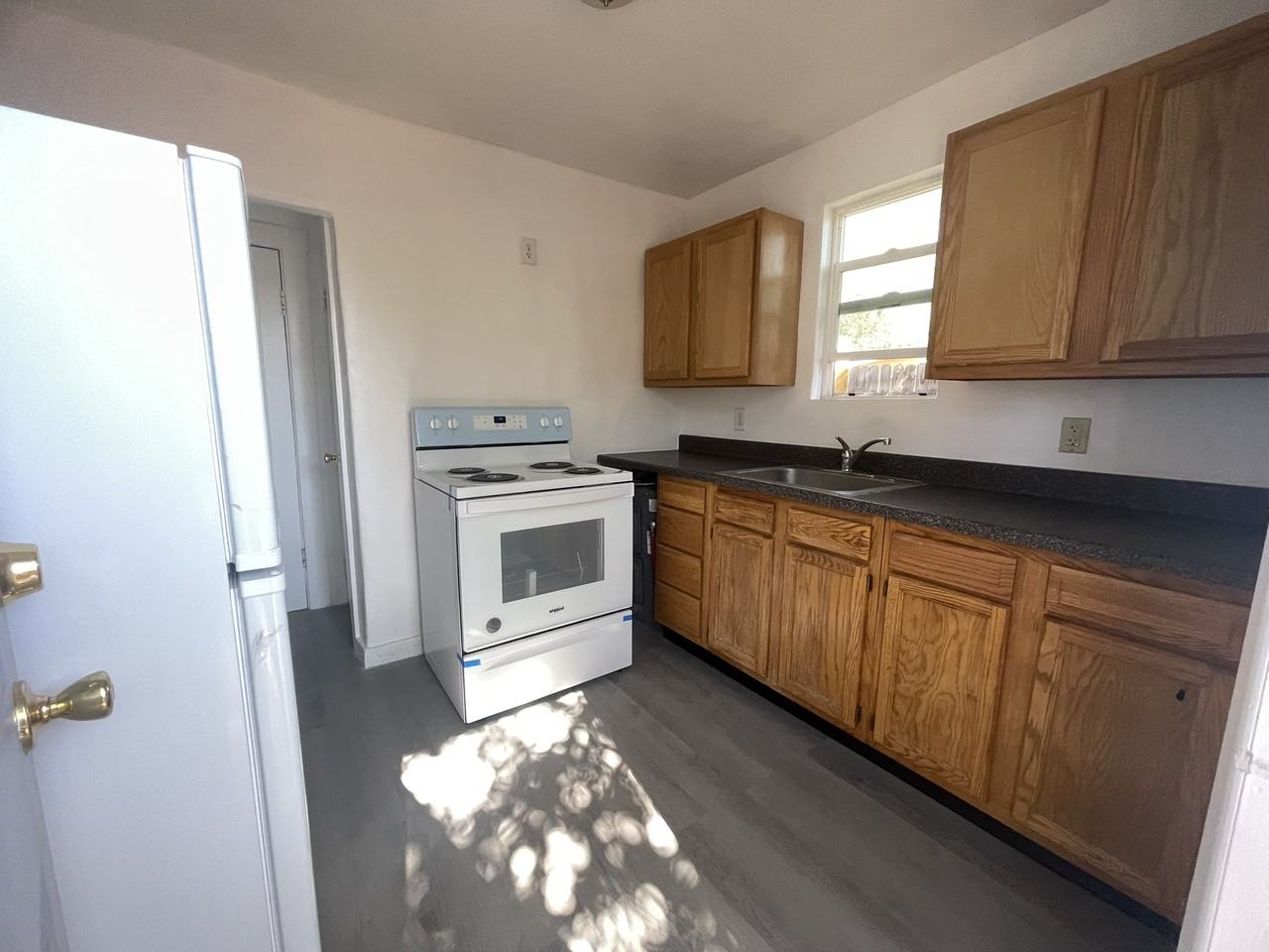 212 Cornell Dr Se #B - Photo 5 of 7