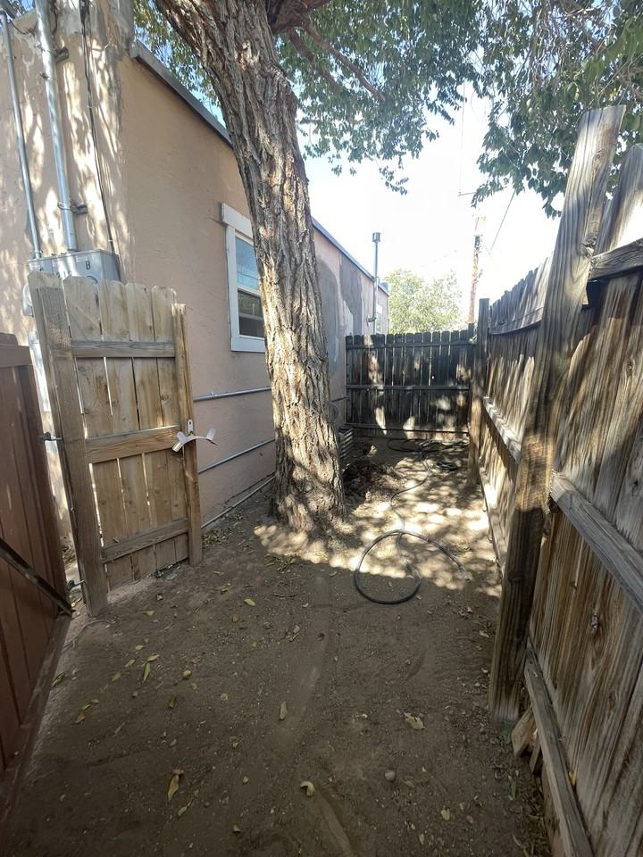 212 Cornell Dr Se #B - Photo 7 of 7