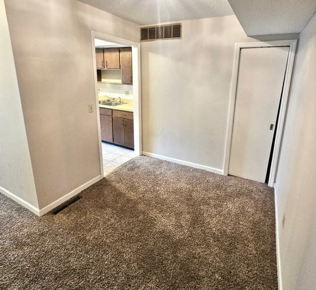 906 E Harding Dr #104 - Photo 3 of 17