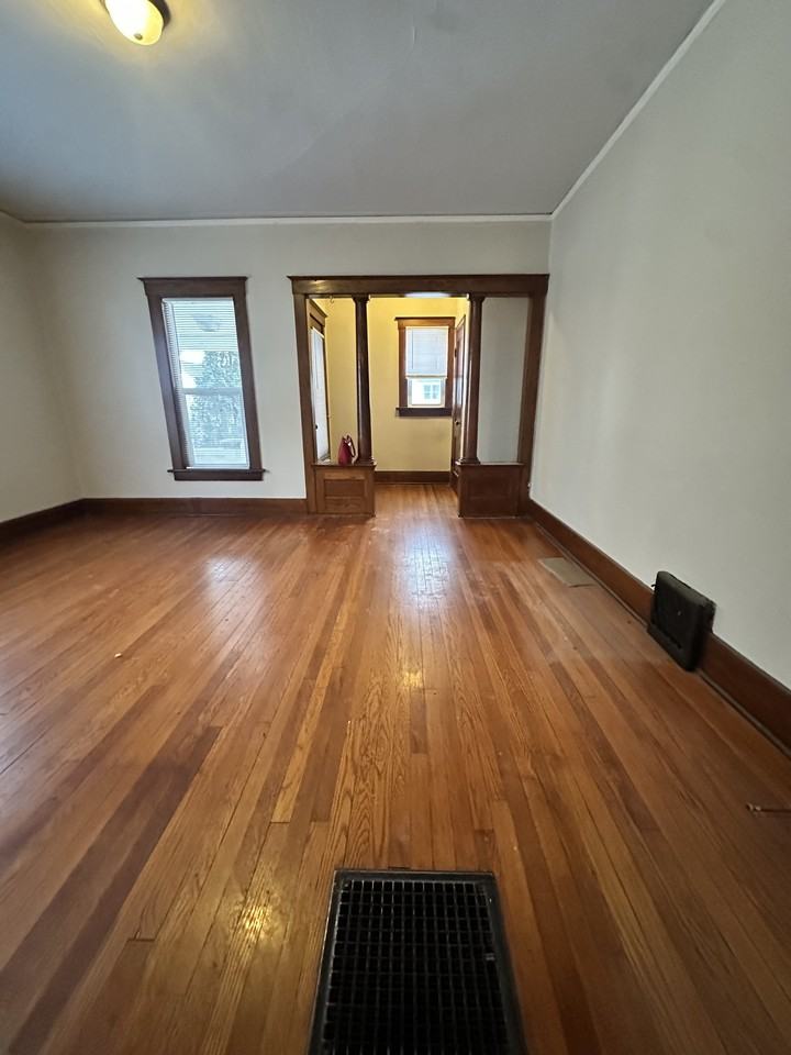 517 S 4th St #1 - Photo 3 of 13