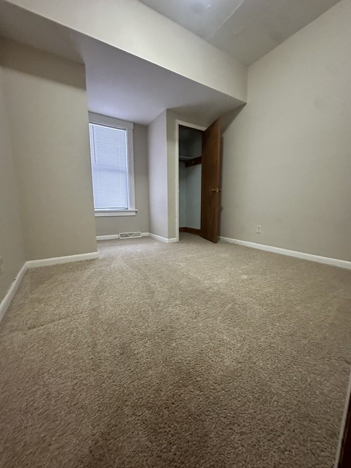 517 S 4th St #1 - Photo 7 of 13