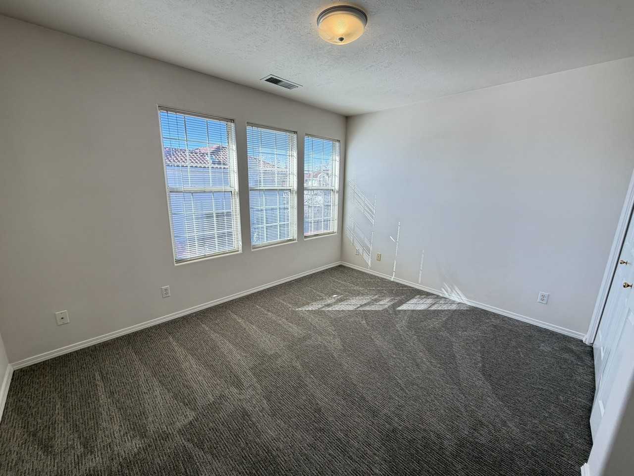 1200 Glen Canyon Dr #12 - Photo 5 of 32