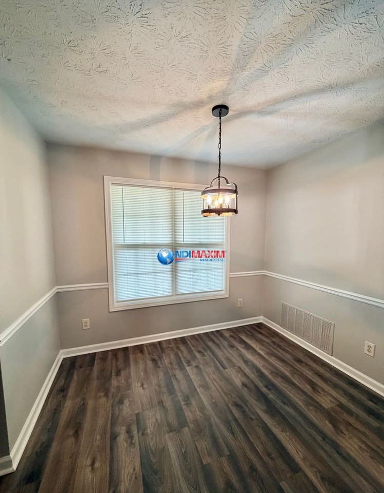 3153 Oak Vista Way - Photo 2 of 10