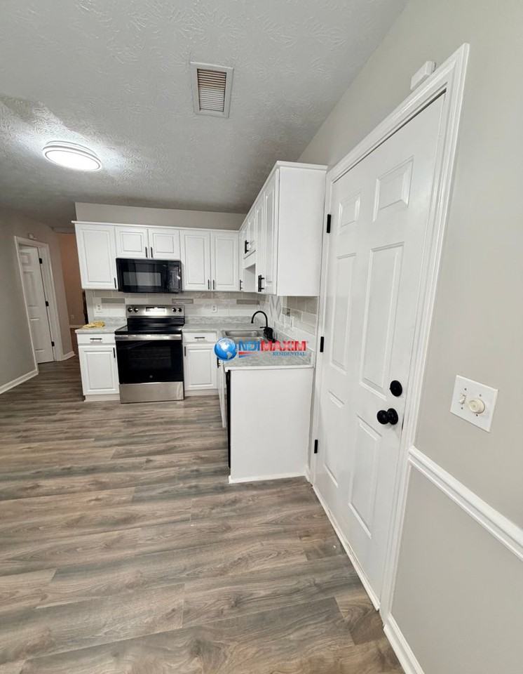 3153 Oak Vista Way - Photo 4 of 10