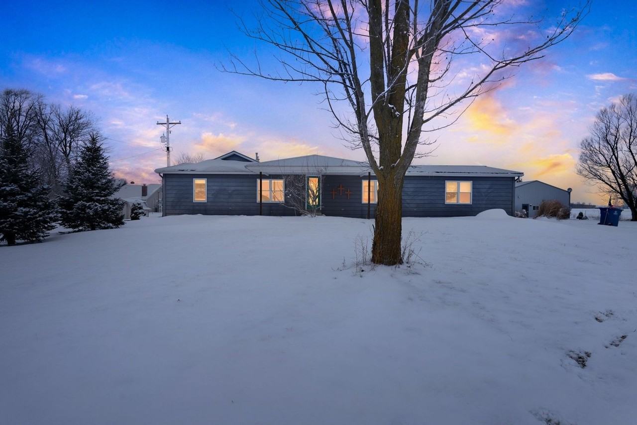 18025 Doehrman Rd - Photo 2 of 41