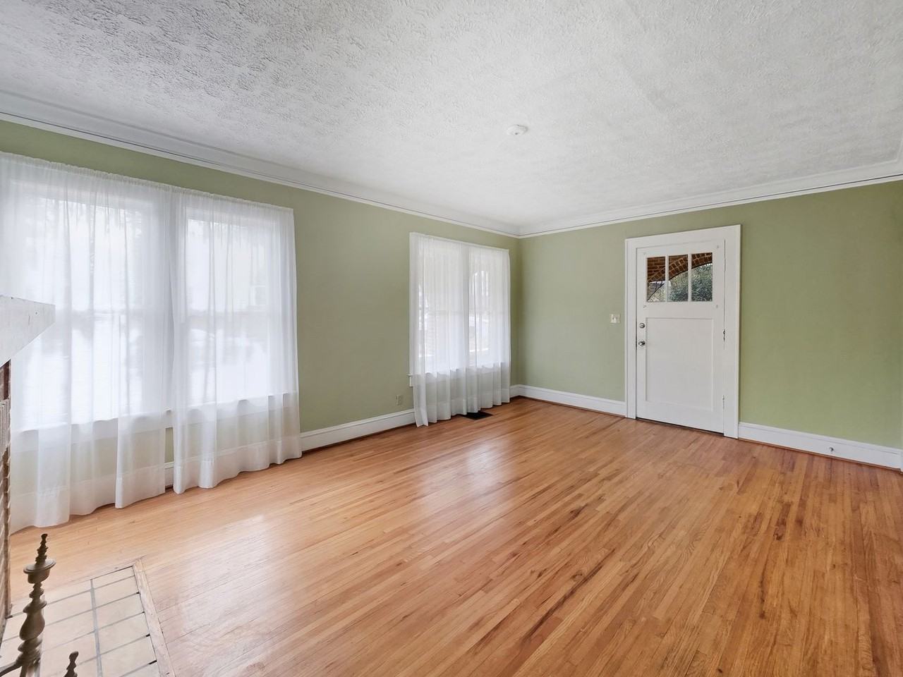 1391 Jefferson Ave - Photo 7 of 27