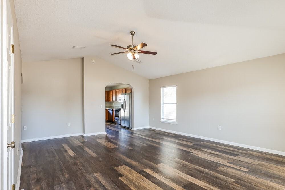 6266 Rolling Tree Ct - Photo 3 of 16