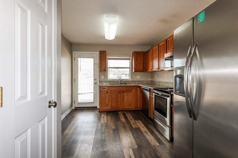 6266 Rolling Tree Ct - Photo 5 of 16