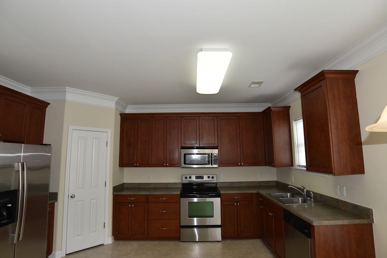 70 Summer Hill Ct - Photo 5 of 25