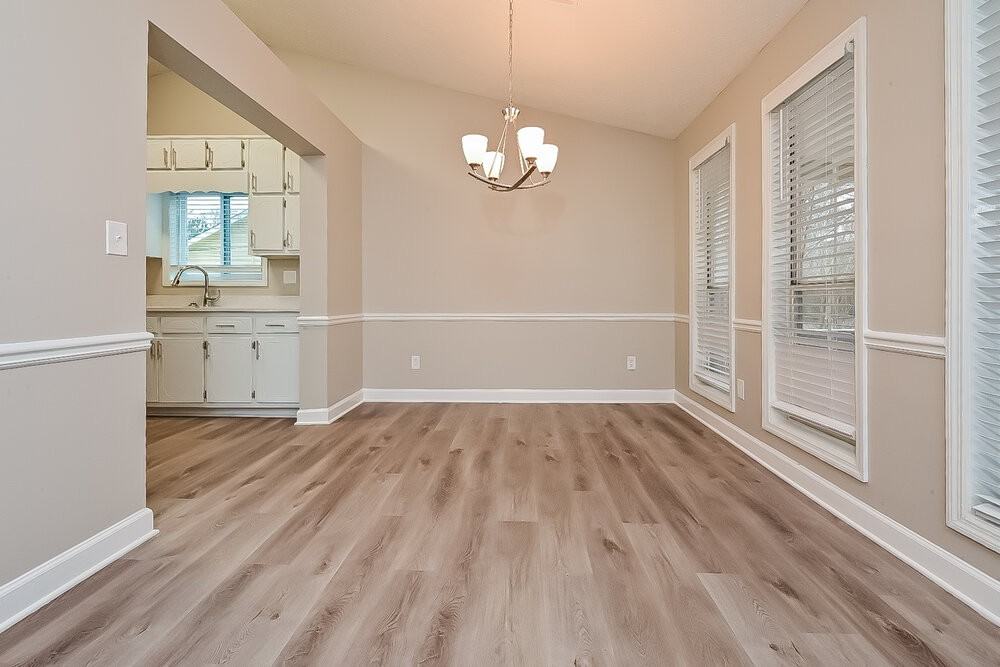 5815 Mistyview Dr - Photo 4 of 16