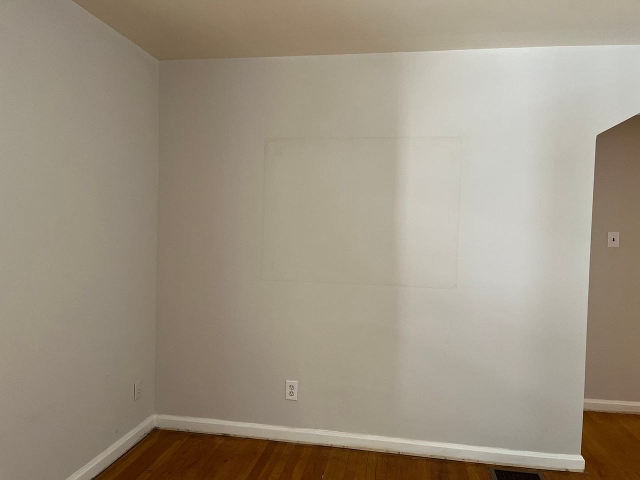 5240 Warren Ave - Photo 6 of 20