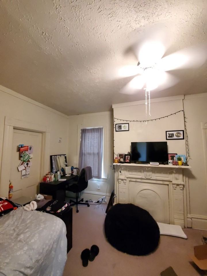 78 Greenbush St - Photo 7 of 17