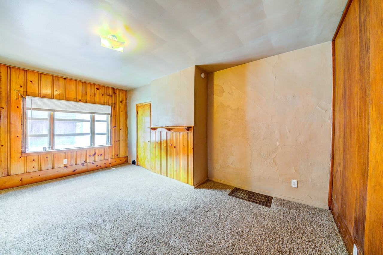 827 Loyal Way - Photo 3 of 24