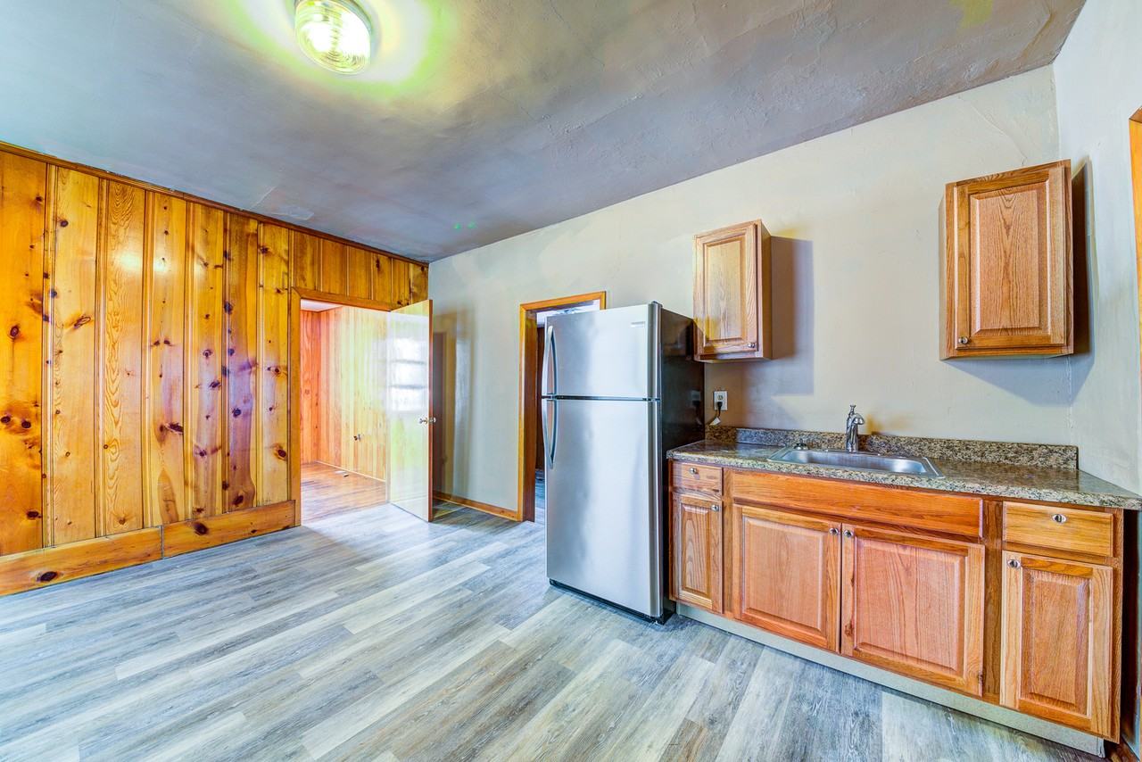 827 Loyal Way - Photo 6 of 24