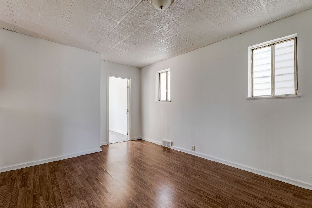 834 Industry St - Photo 6 of 31