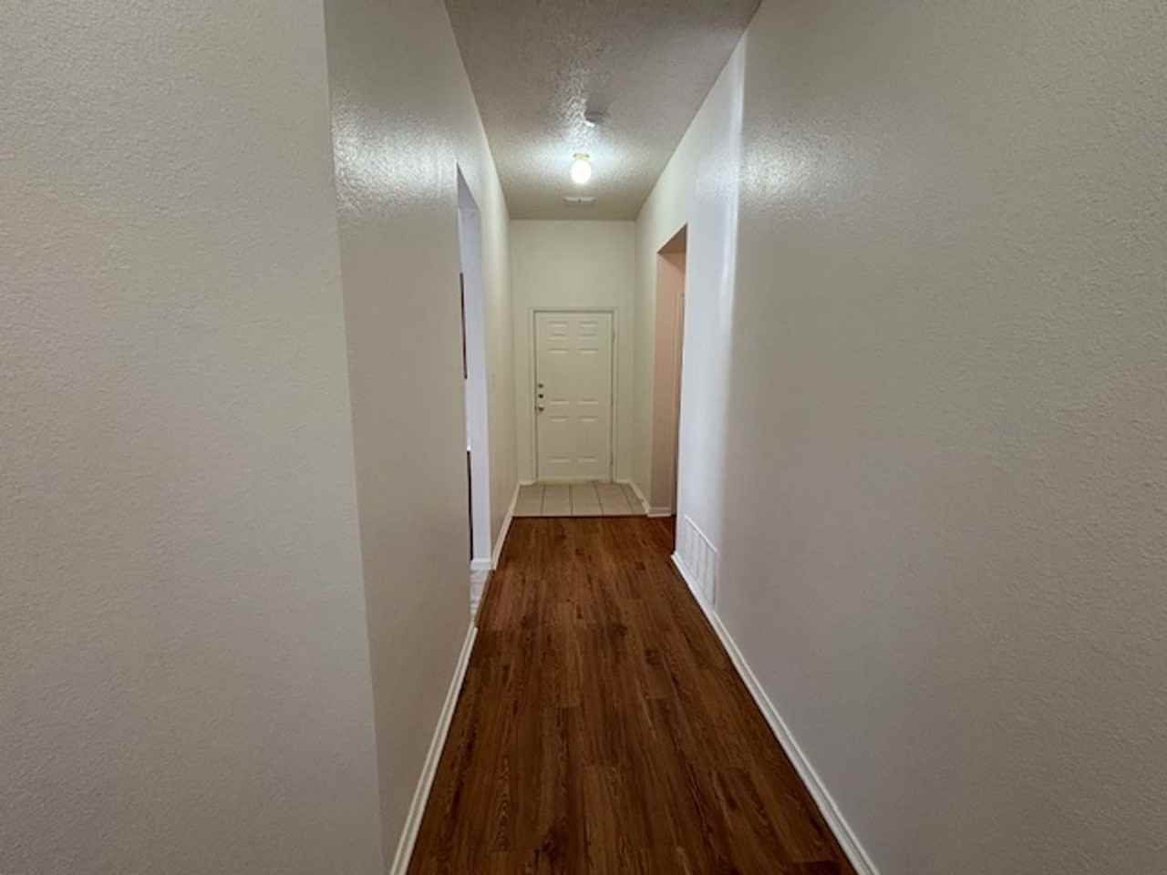 1008 Rock Springs Dr - Photo 2 of 40