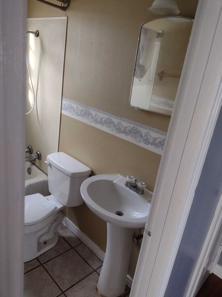 225 Mckibbon St - Photo 2 of 5