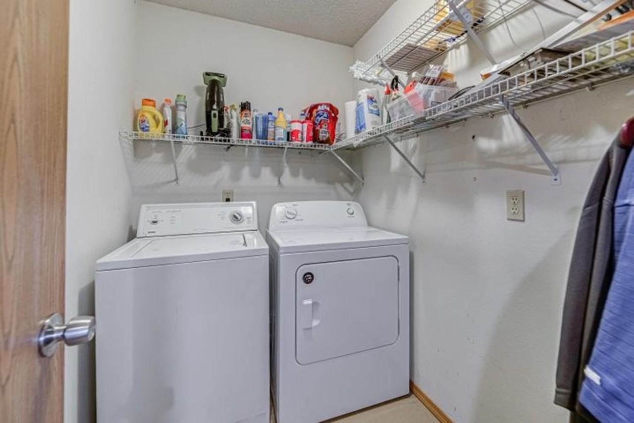 3003 W Knob Hill St - Photo 5 of 16