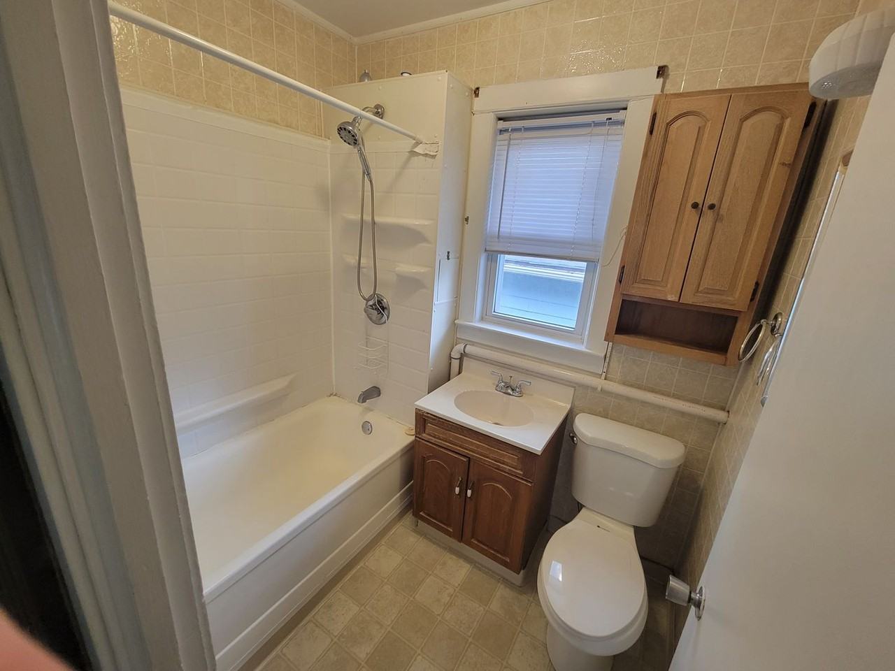 423 N 13th Ave E - Photo 5 of 40