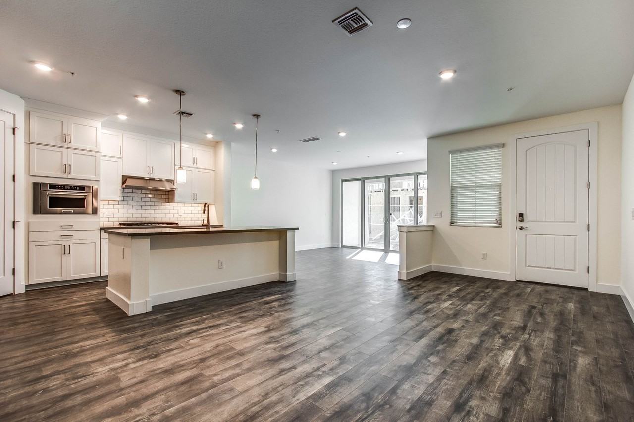 3855 S Mcqueen Rd - Photo 3 of 13