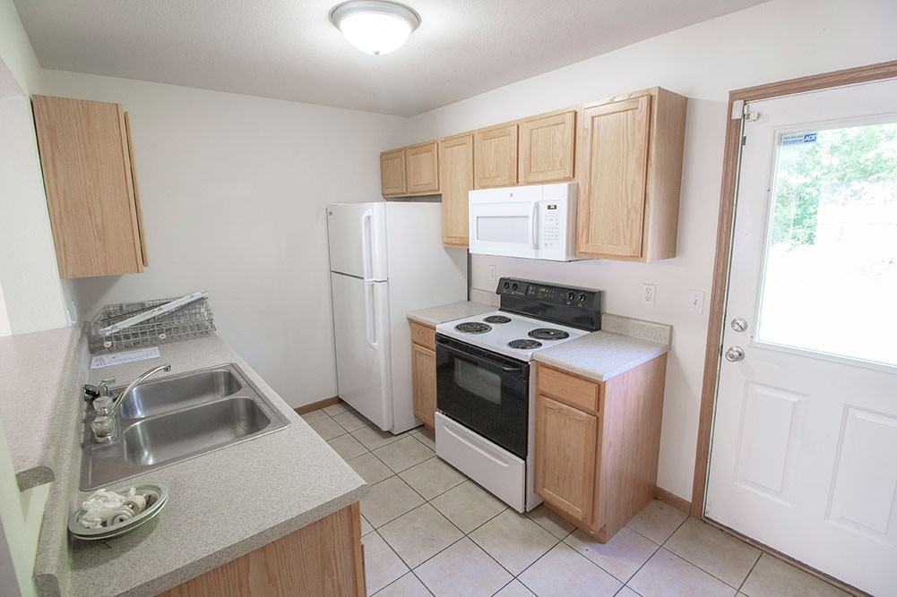 1529 Bodie Dr - Photo 3 of 31
