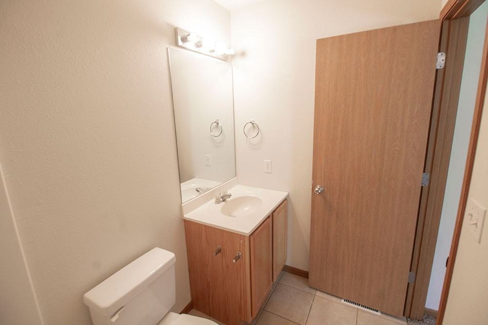 1529 Bodie Dr - Photo 5 of 31