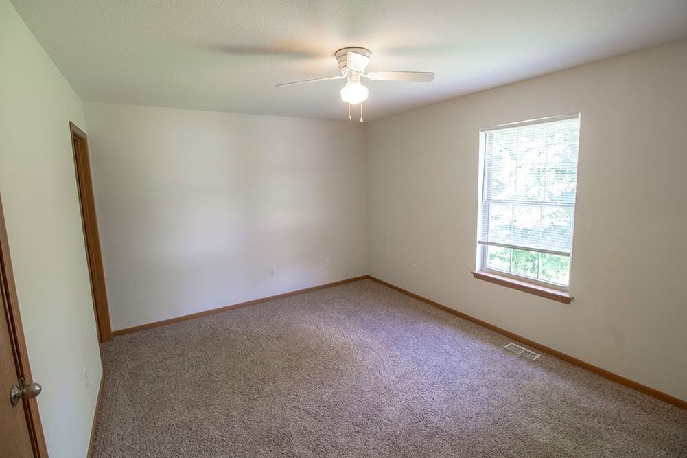 1529 Bodie Dr - Photo 6 of 31