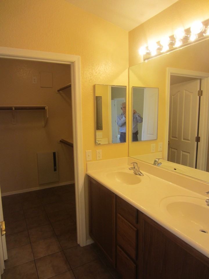 1733 E Saint Jonas Pl - Photo 7 of 13