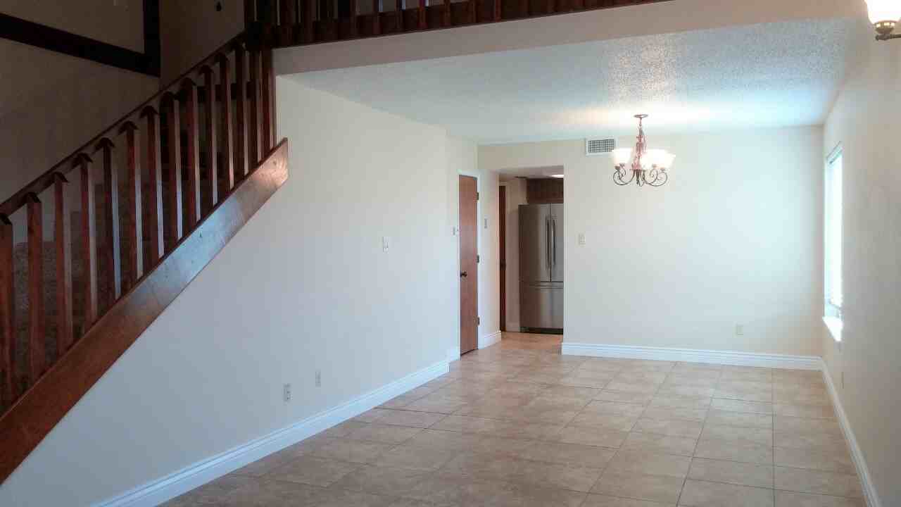 3504 Adenmor Ct Apt D - Photo 5 of 17