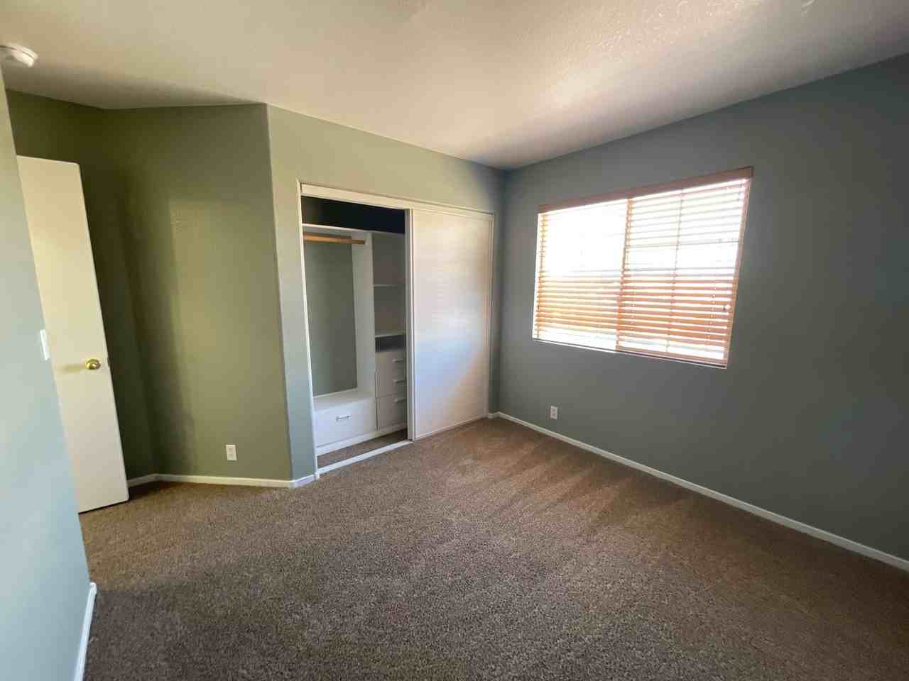 5848 Red Dawn St - Photo 2 of 31