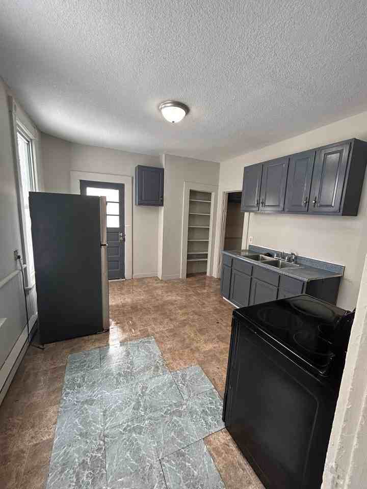 1311 Swinney Ave - Photo 3 of 11