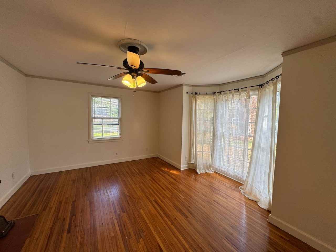 2530 Girard St - Photo 3 of 19