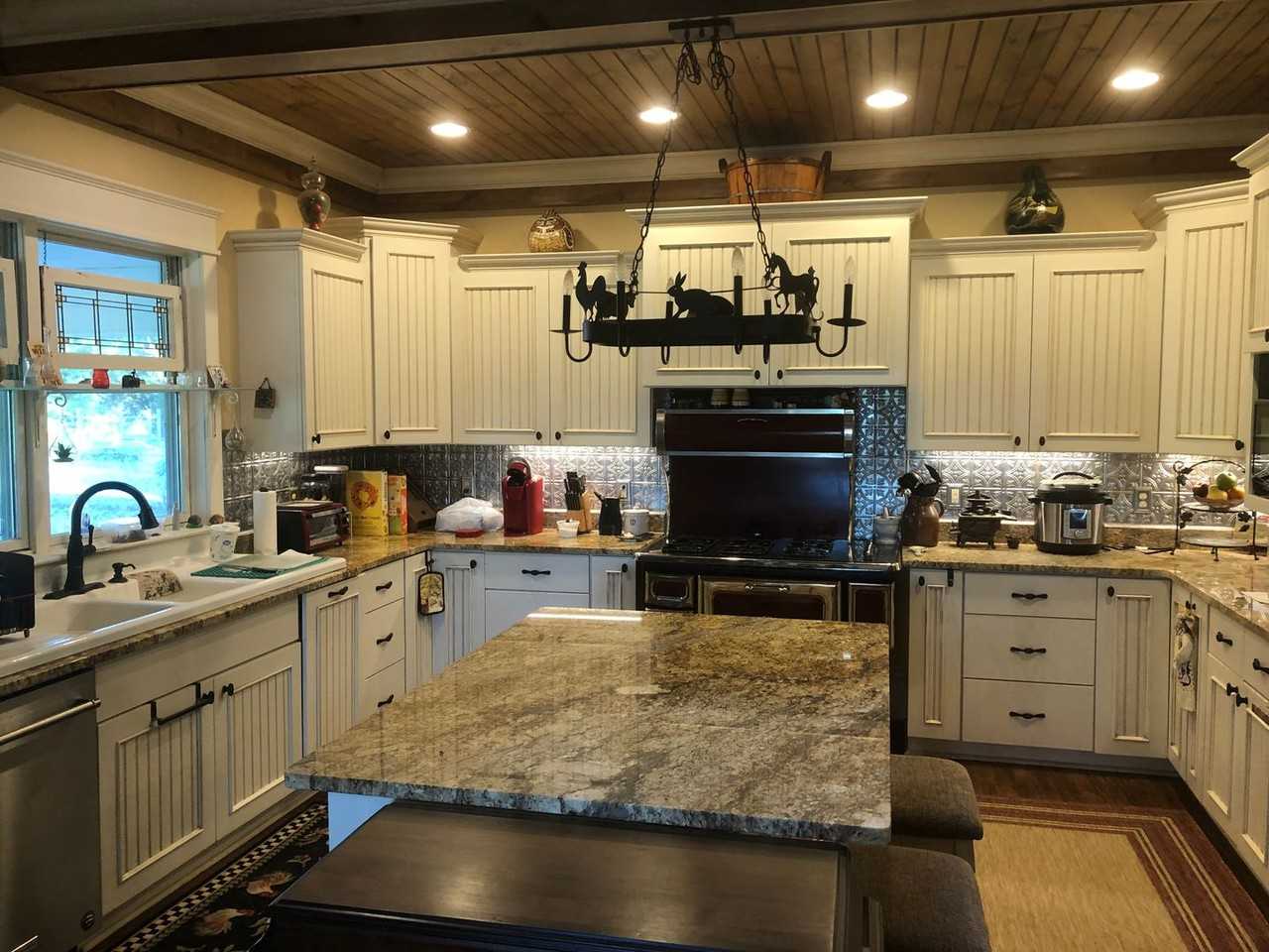 3180 Lee Road 137 - Photo 3 of 7