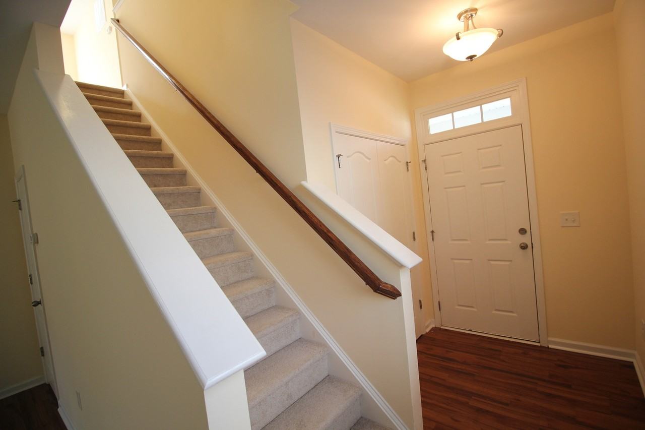 1323 Lombar St - Photo 6 of 14