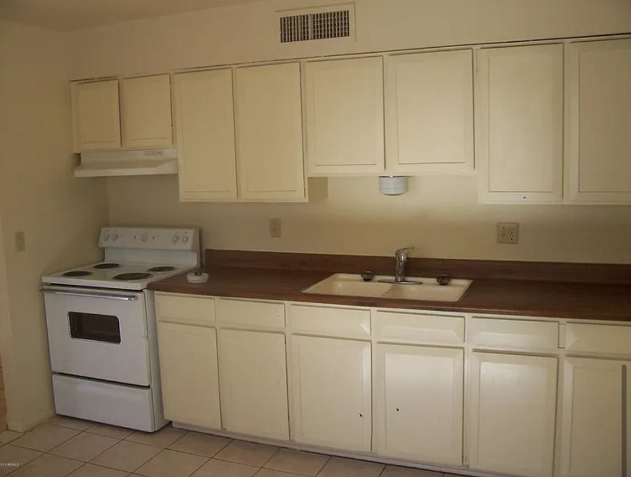 905 N Grand - Photo 4 of 7