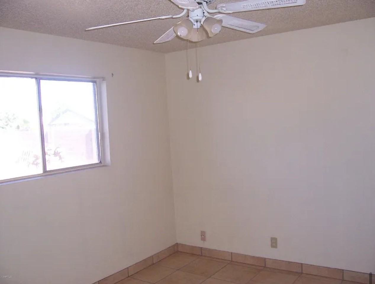 905 N Grand - Photo 7 of 7