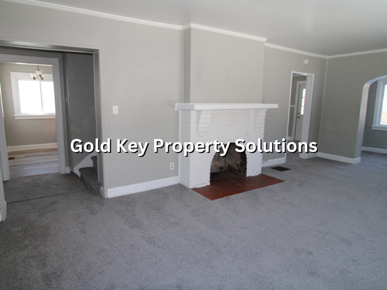 1628 W 10th St - Photo 6 of 20