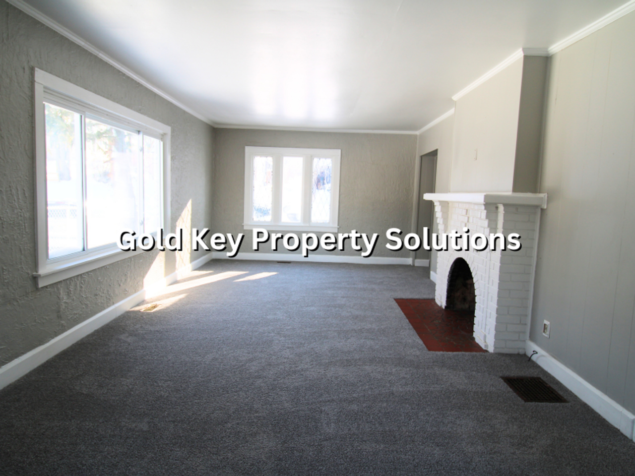 1628 W 10th St - Photo 7 of 20