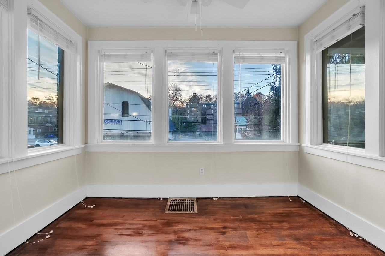 1644 Mcfarland Rd #1 - Photo 4 of 32