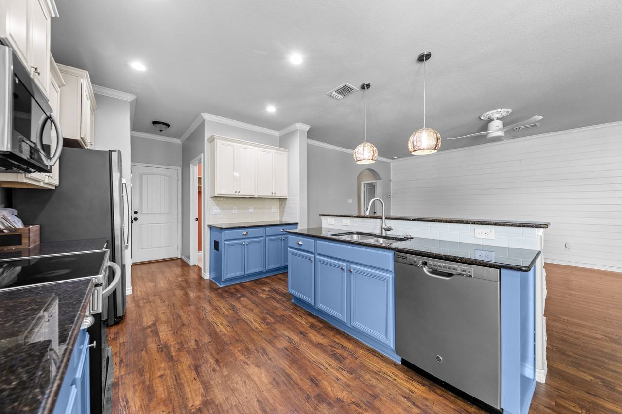 5705 Fenton Ln #1 - Photo 5 of 37