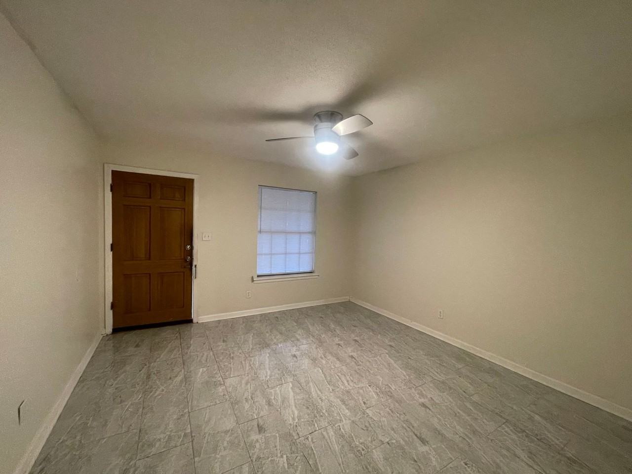 530 Lynbrook Blvd - Photo 5 of 17