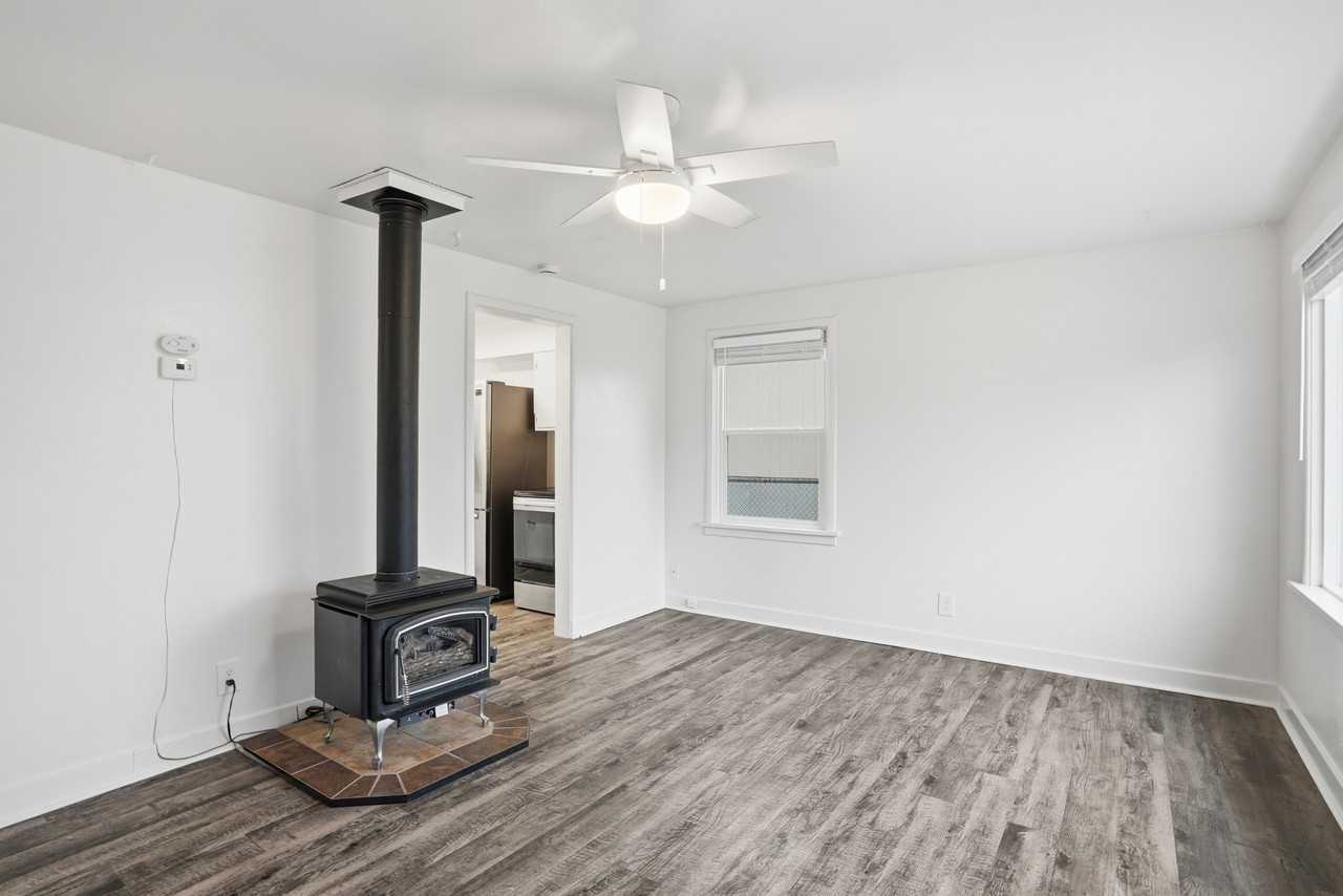 2118 E Central Ave #1 - Photo 3 of 18