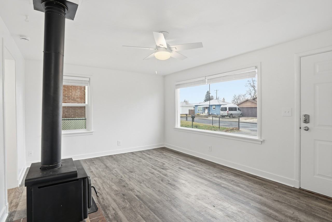 2118 E Central Ave #1 - Photo 4 of 18