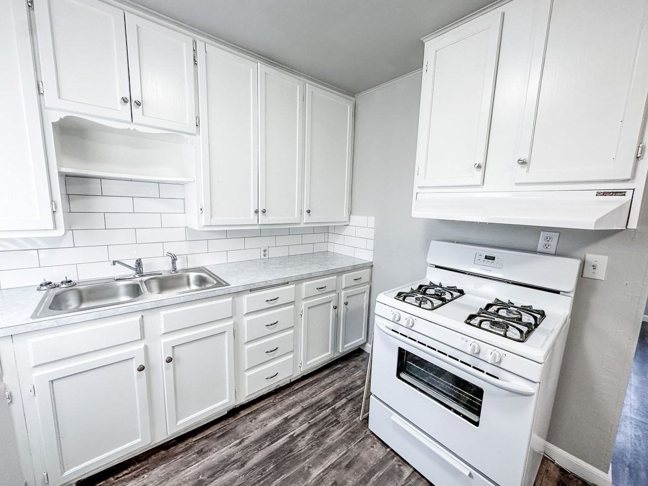 412 Mid America Blvd - Photo 2 of 14