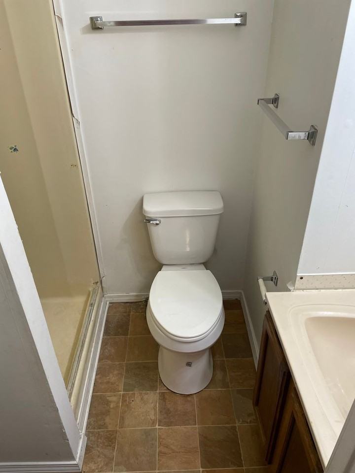 341 Central Ave - Photo 4 of 9